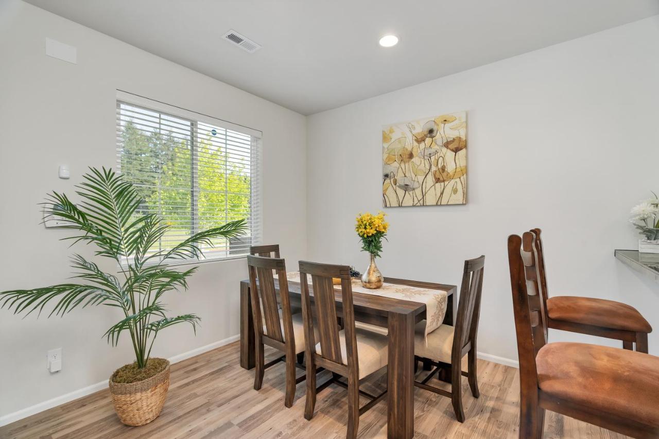 Terra House Tacoma - Ev Power Station, Crib, Stroller, High Chair 外观 照片